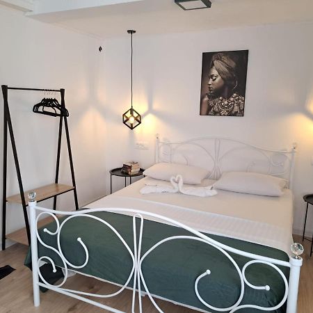 Studio Apartman Maris Apartment Задар Екстериор снимка