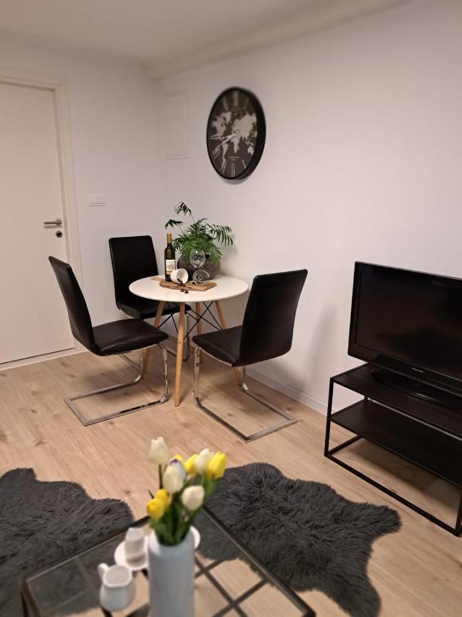 Studio Apartman Maris Apartment Задар Екстериор снимка