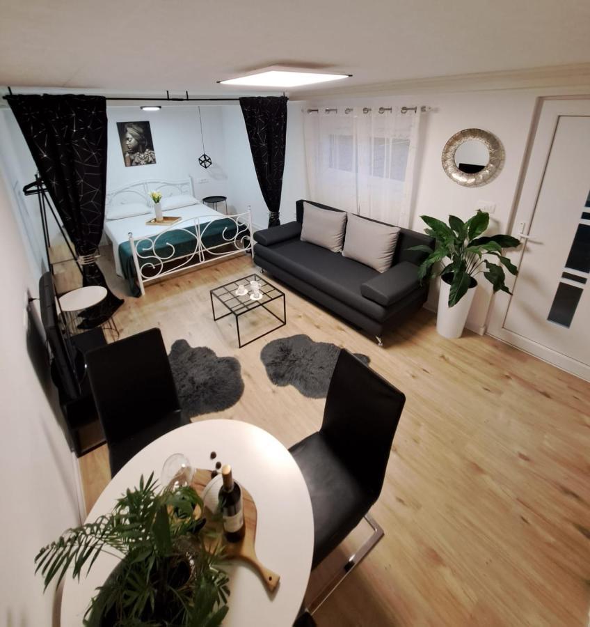 Studio Apartman Maris Apartment Задар Екстериор снимка